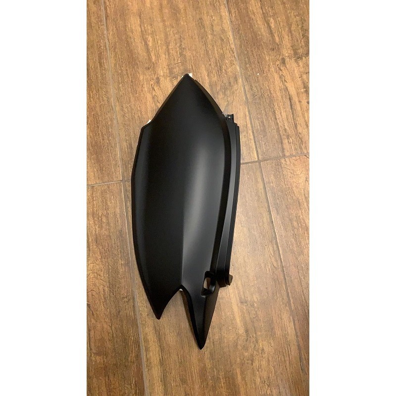 PLASTICA POSTERIORE SINISTRA BIANCA NERA GRIGIA -SCOOTER ELETTRICO SKY II REVENG