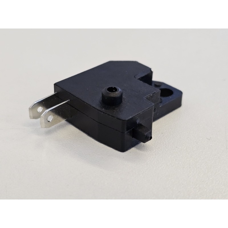 SENSORE FRENO POSTERIORE ATTIVAZIONE FANALE STOP PER KAYO EA70 EA110 SENSORE FRENO POSTERIORE ATTIVAZIONE FANALE STOP PER KAYO EA70 EA110
