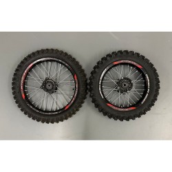 1 COPPIA GOMME CERCHIATE ATTACCO SDG 60/100-14 80/100-12 PERNO 15MM
